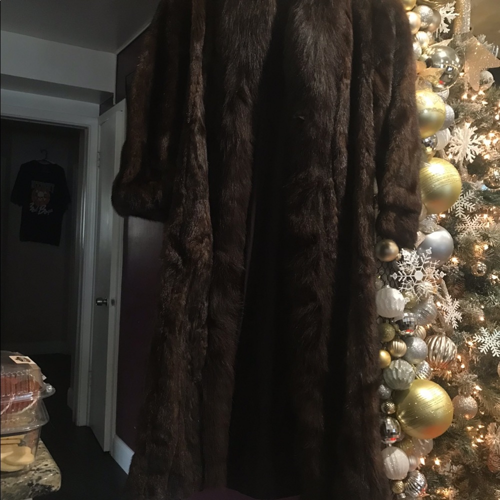 Authentic Mink Coat! - Picture 4 of 4